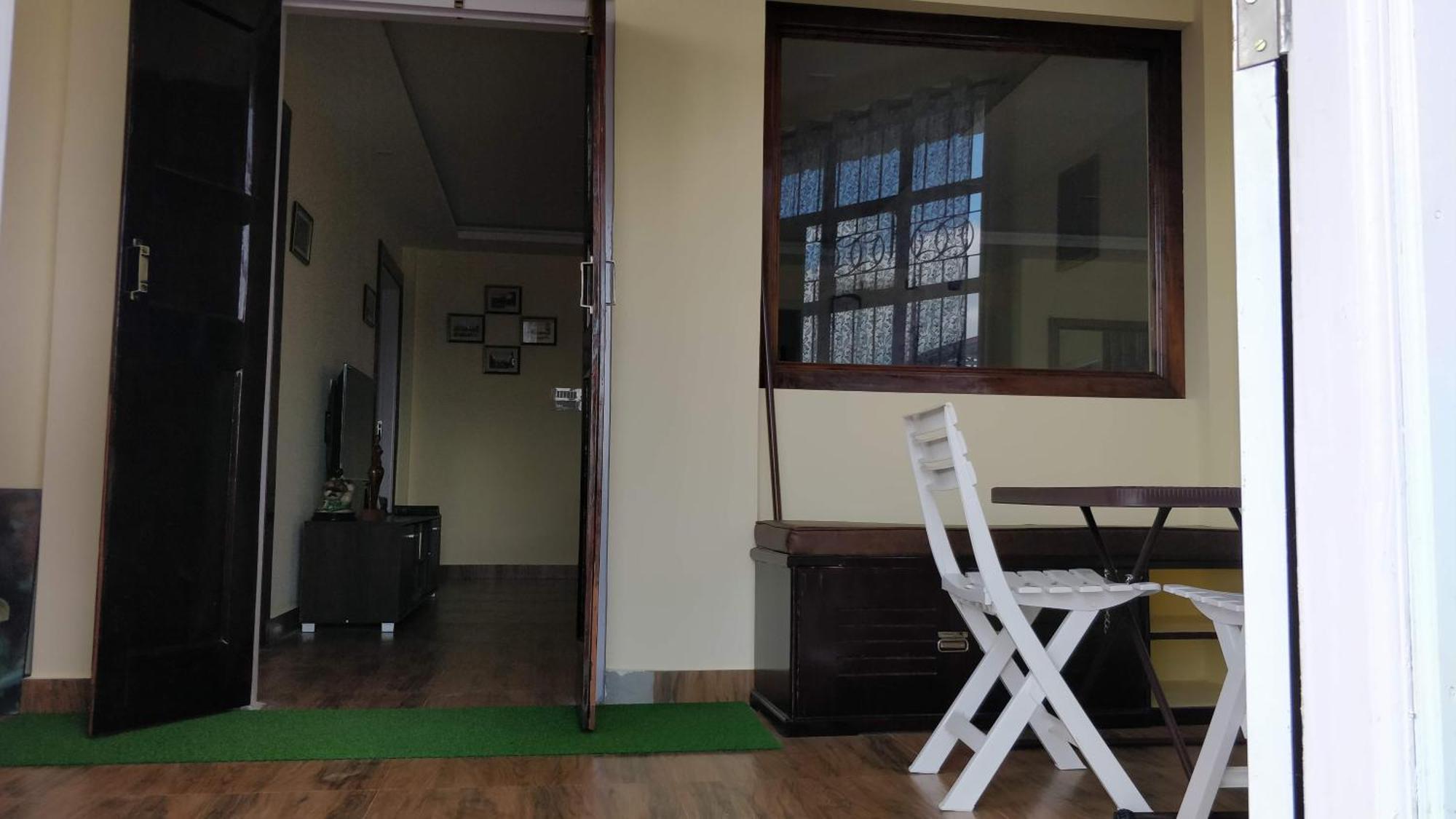 Roseville Apartment